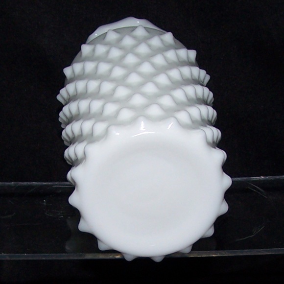 VTG Hobnail Milk Glass Vase, with Ruffled Top - Picture 6 of 9